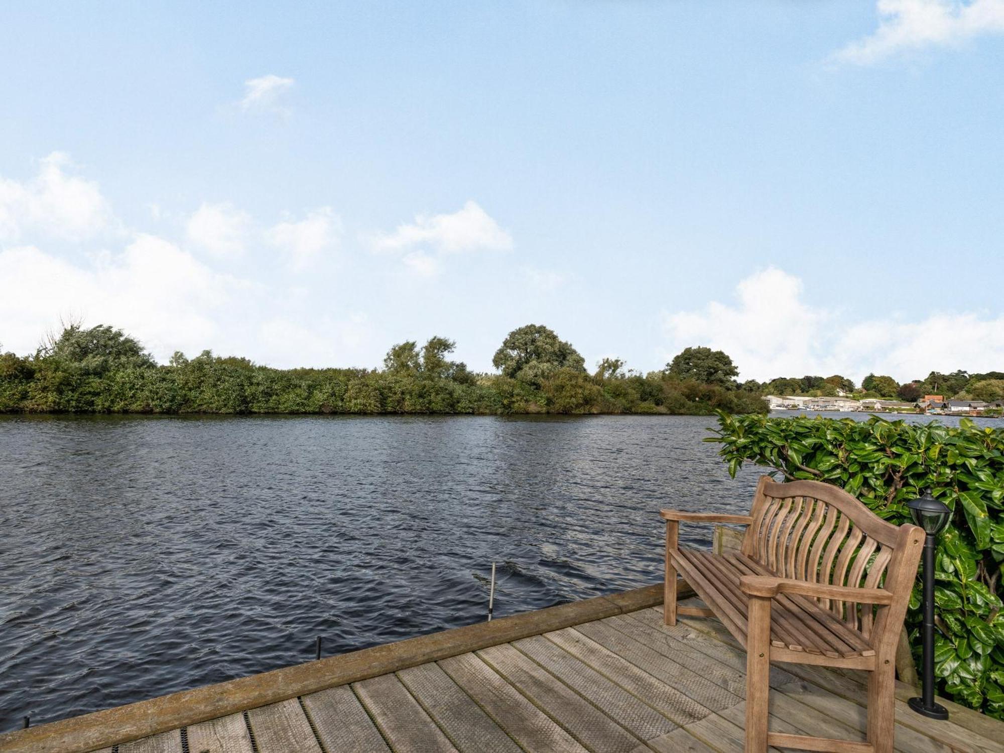 Sunset Lodge Brundall Esterno foto